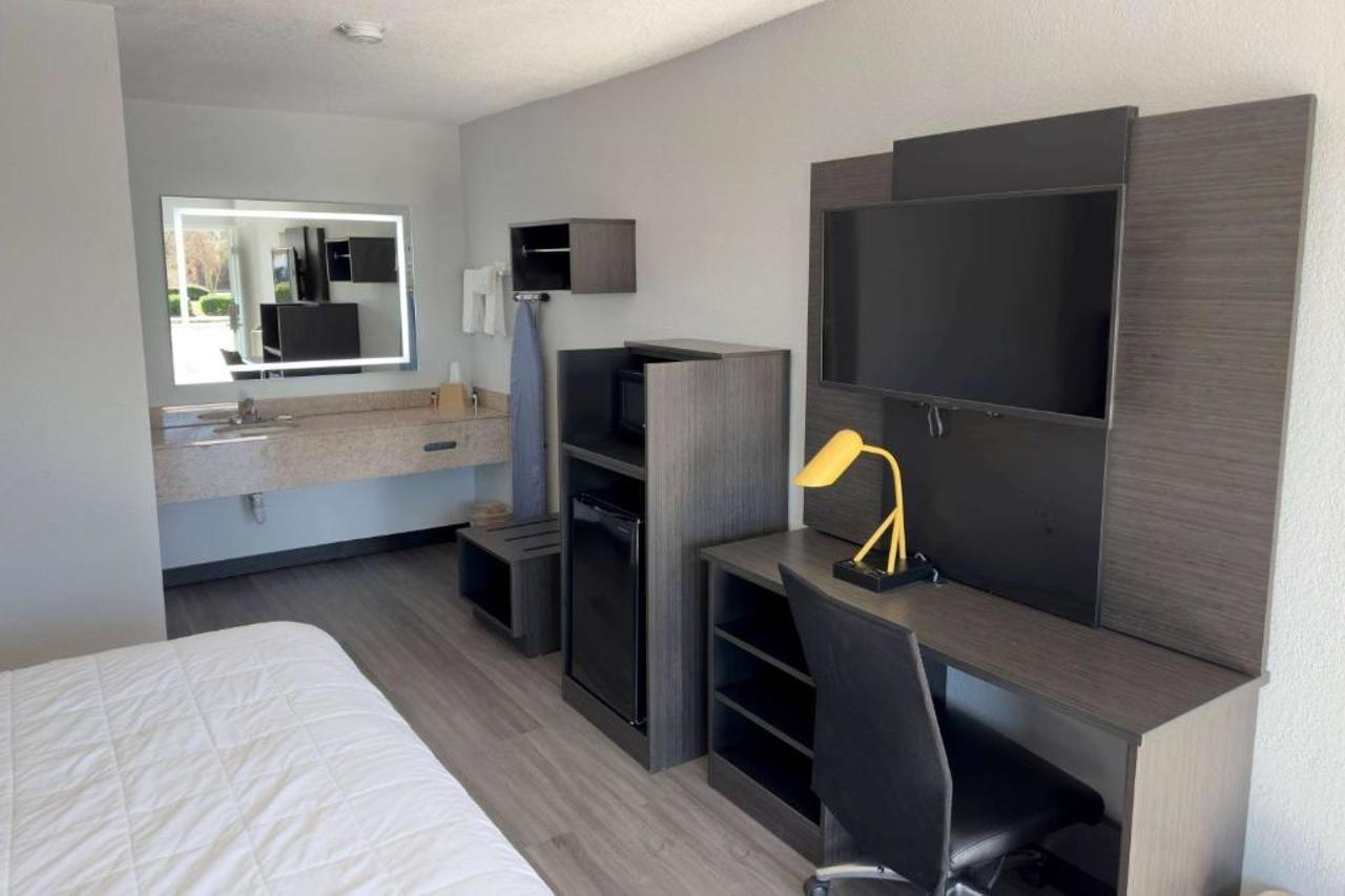 Hotel Baymont By Wyndham 2*